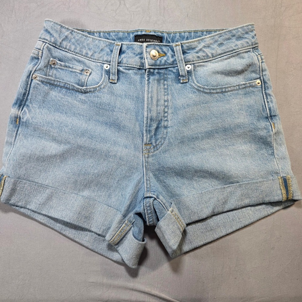 Free Assembly Womens High Rise‎ Cuffed Denim Shorts Light Wash Blue Size 6